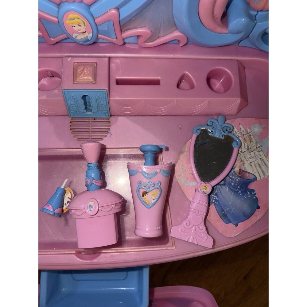 Vintage Disney Princess Cinderella Talking Vanity Replacement Nail polish brush - Picture 2 of 3